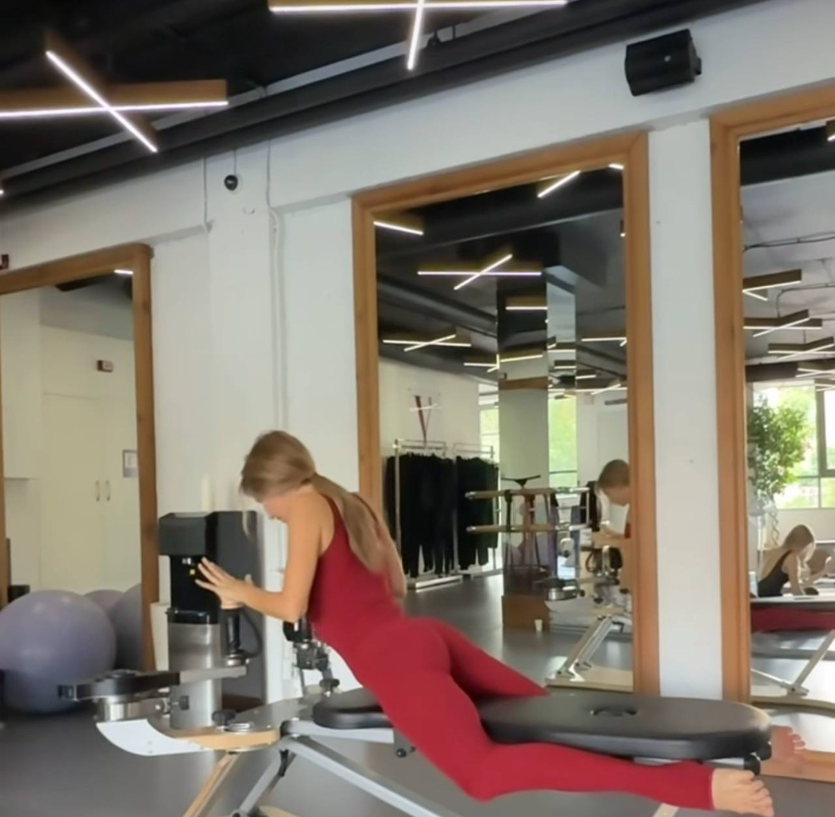 Схоже, незабаром Катерина матиме міцну спину