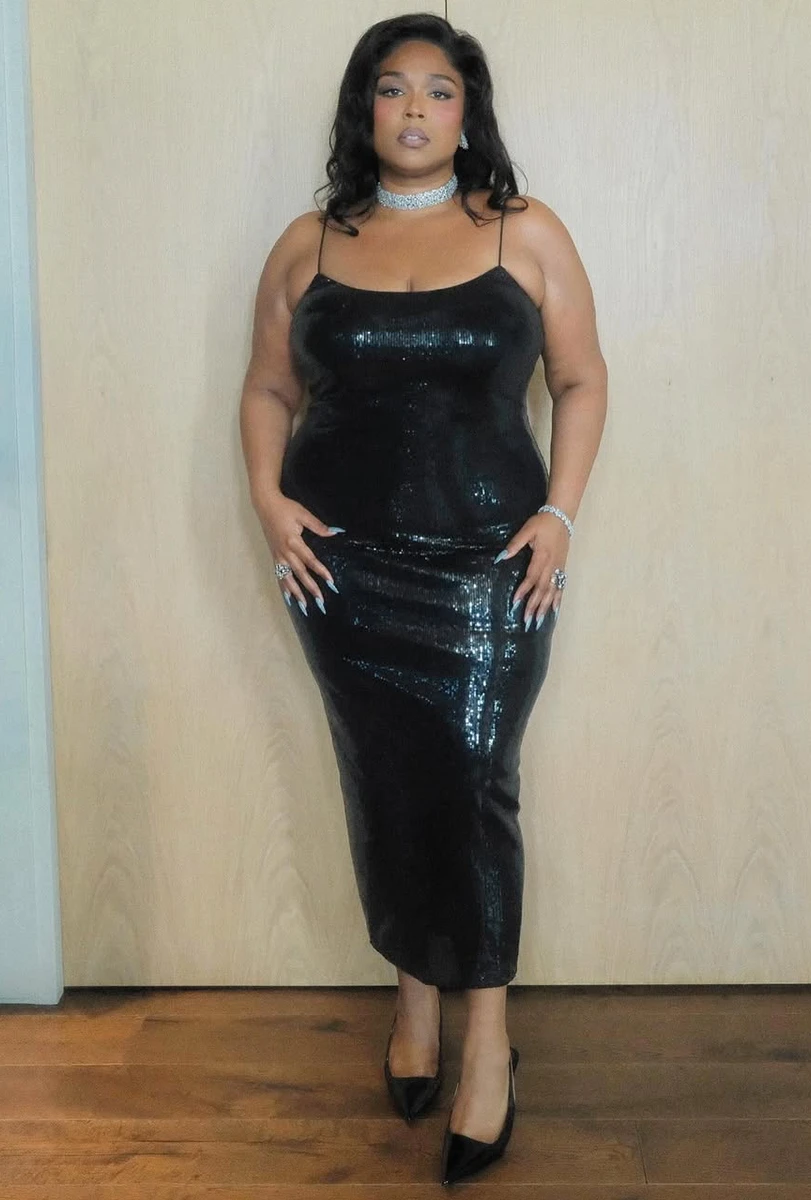 Реперка Lizzo у блискучій сукні посвітила схудлим тілом на гала-вечорі Baby2Baby