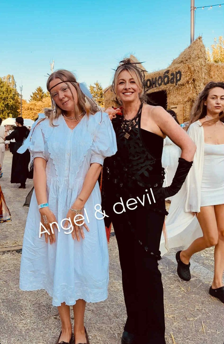 Кравець була у костюмі диявола, а її подруга - янгола