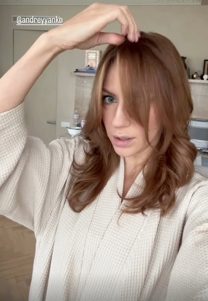 Леся Нікітюк показала новий темний колір волосся