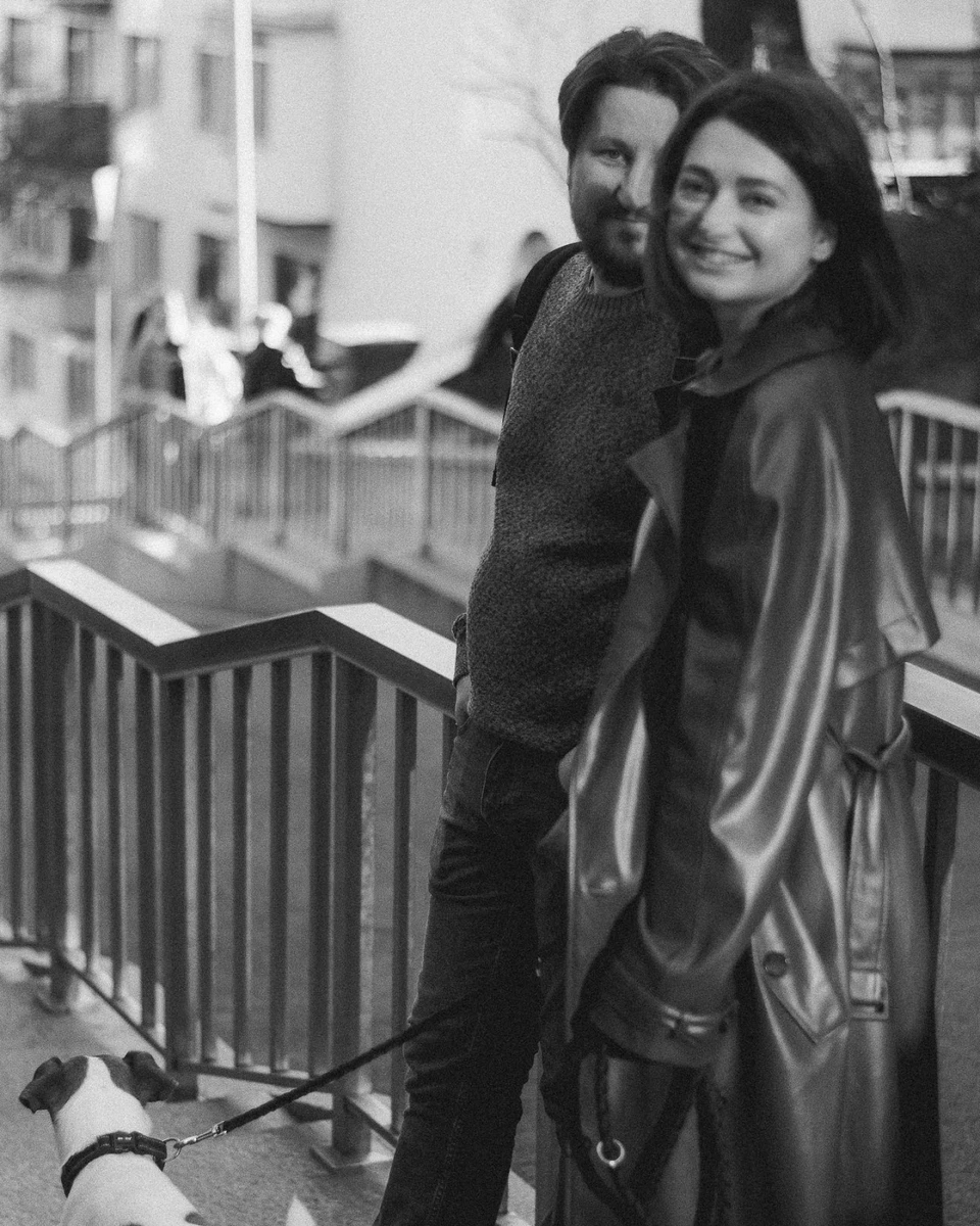 Себова готова до кардинальних змін і не збирається все життя знімати тревел. На фото з чоловіком, журналістом Української правди Романом Романюком 