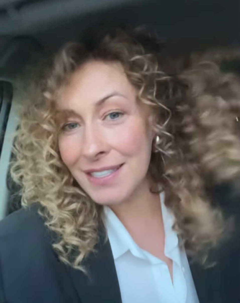 Олена Кравець з новою зачіскою