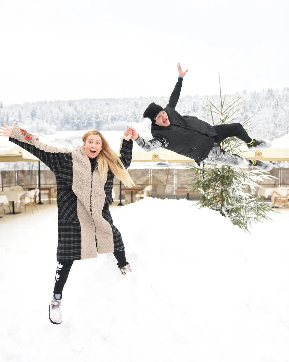 Арсен знає, як зпокоїти кохану 