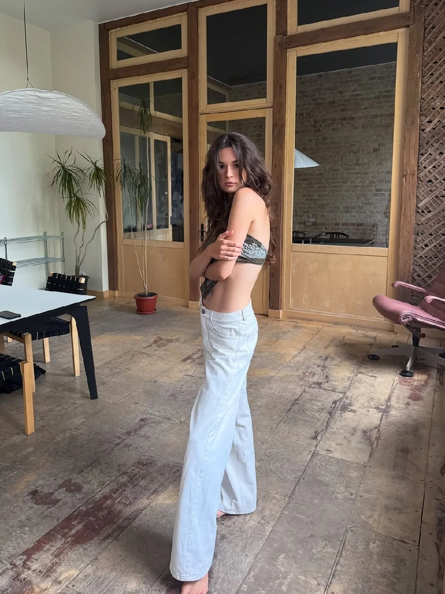 Кацуріна - фото у повний зріст