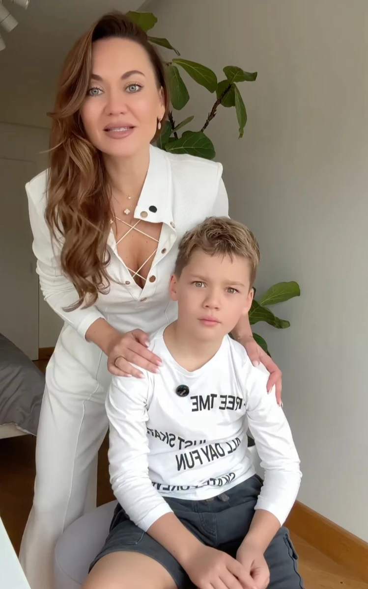 Анна Саліванчук мило привітала сина з 10-річчям