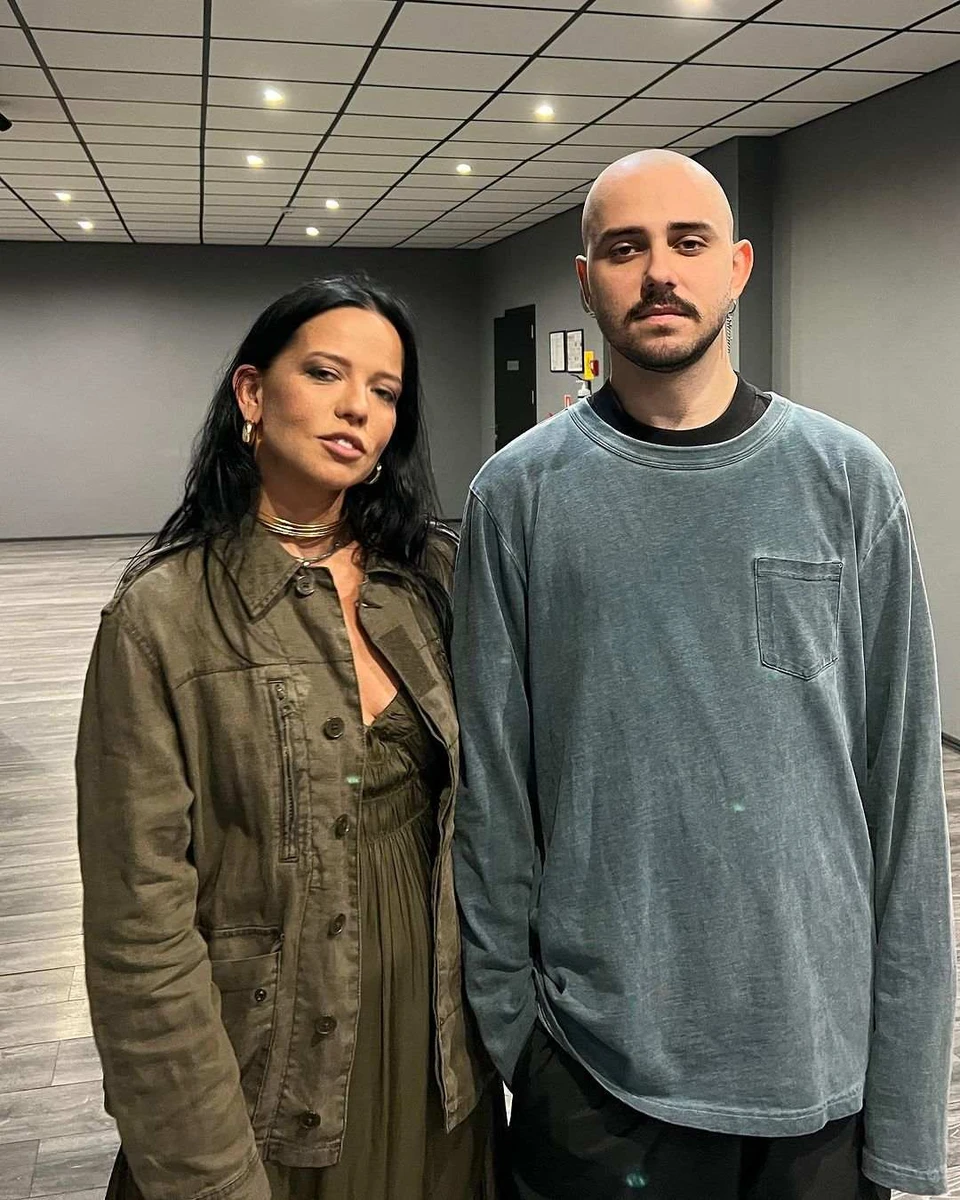 Вячеслав запевнив, що жодної романтики між ним і продюсеркою нема