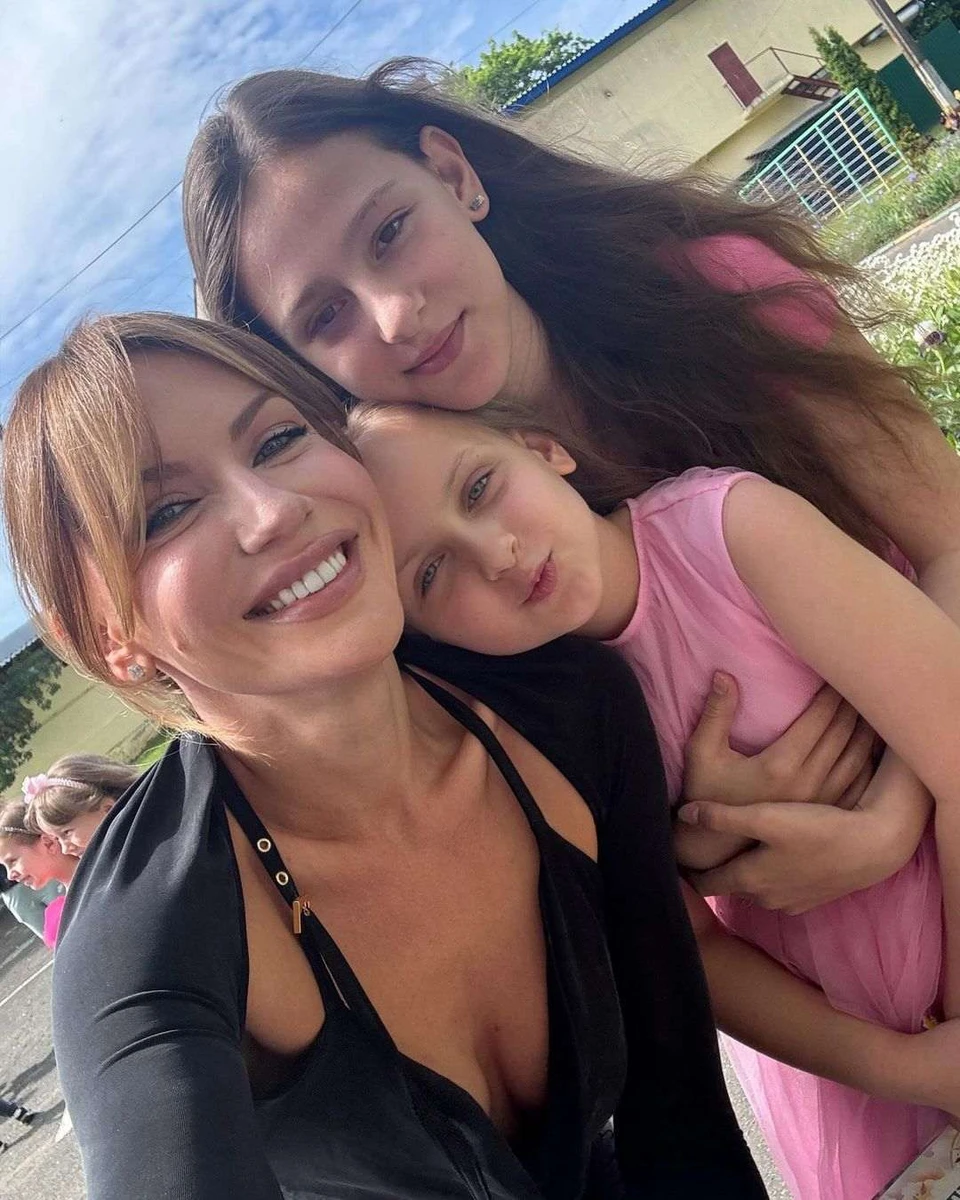 У Нікітюк є й старша племінниця Поліна