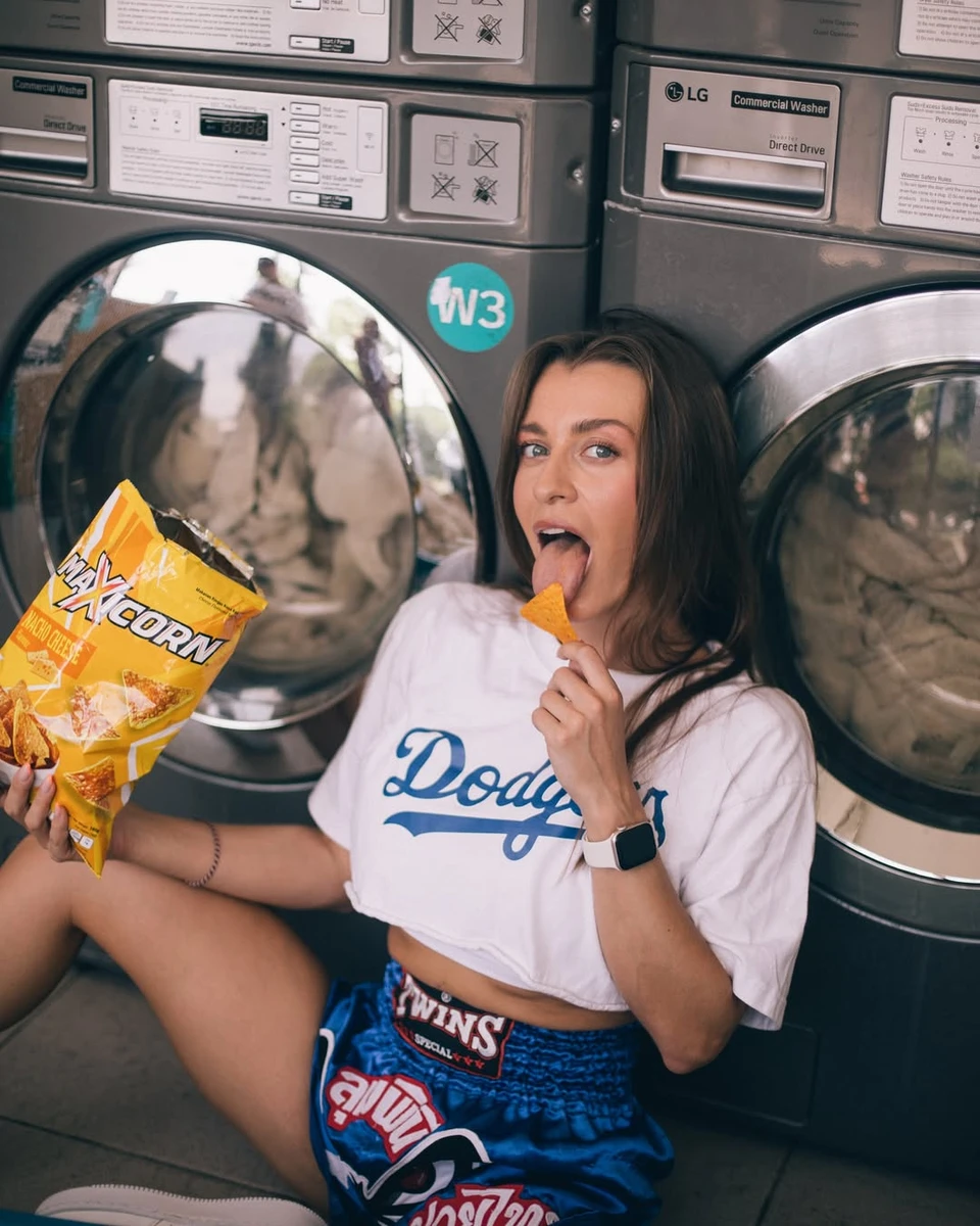 Джозефін Джексон похизувалась фігурою