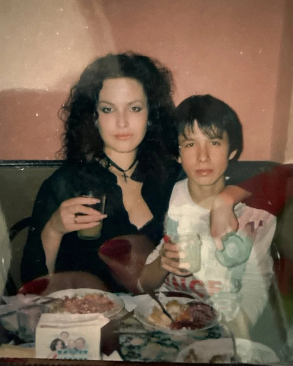 Даша Астаф'єва показала сімейні фото