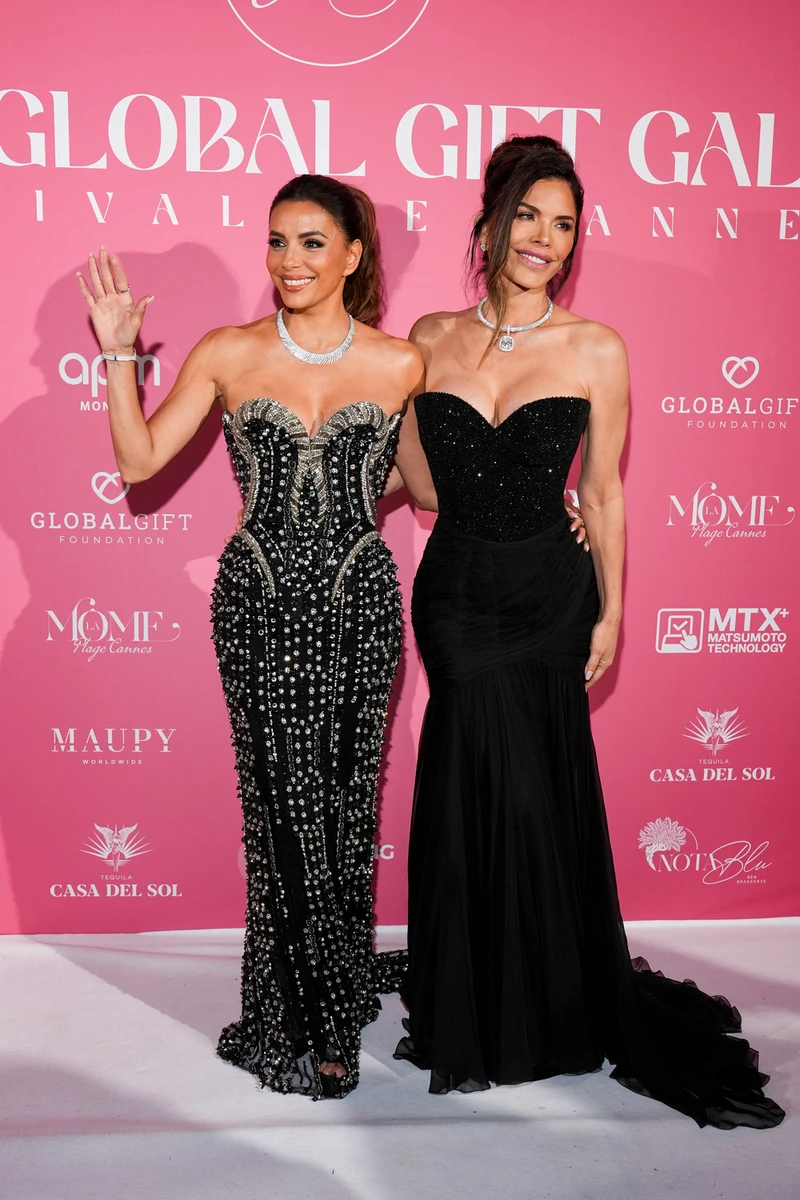 Лорен Санчес і Єва Лонгорія в сексуальних сукнях показалися в Каннах