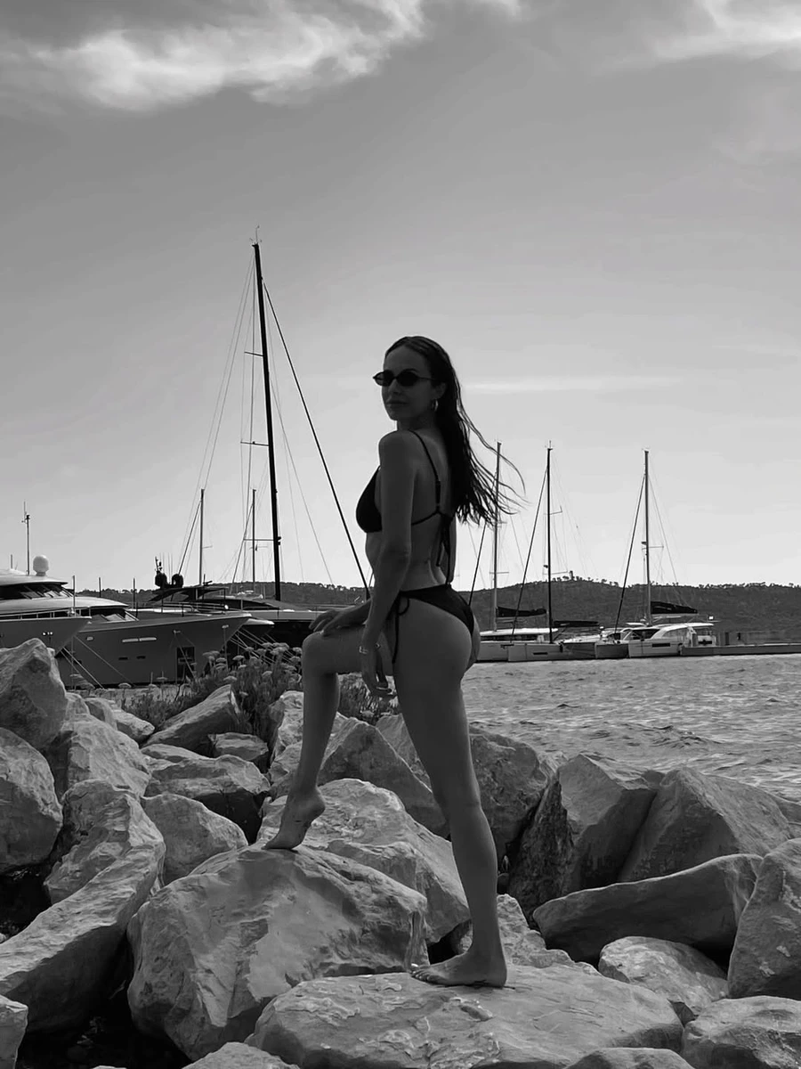 Христина Горняк наробила фото на відпочинку