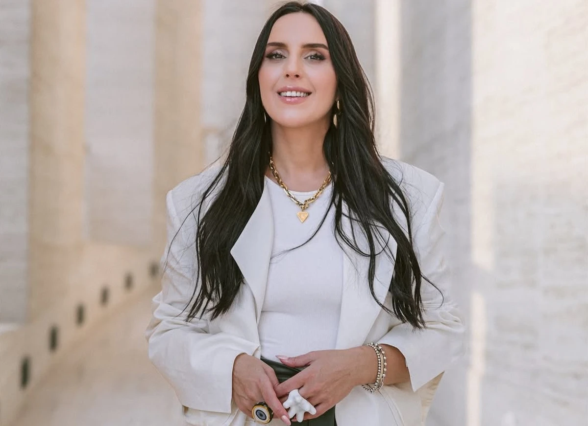 Джамала позує для фото