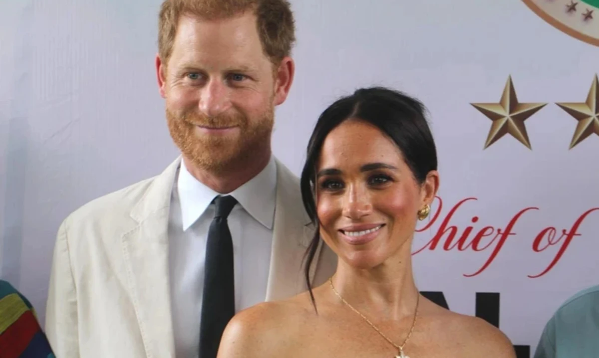 Принц Гаррі та Меган Маркл влаштували розваги дітям на гарбузовому полі