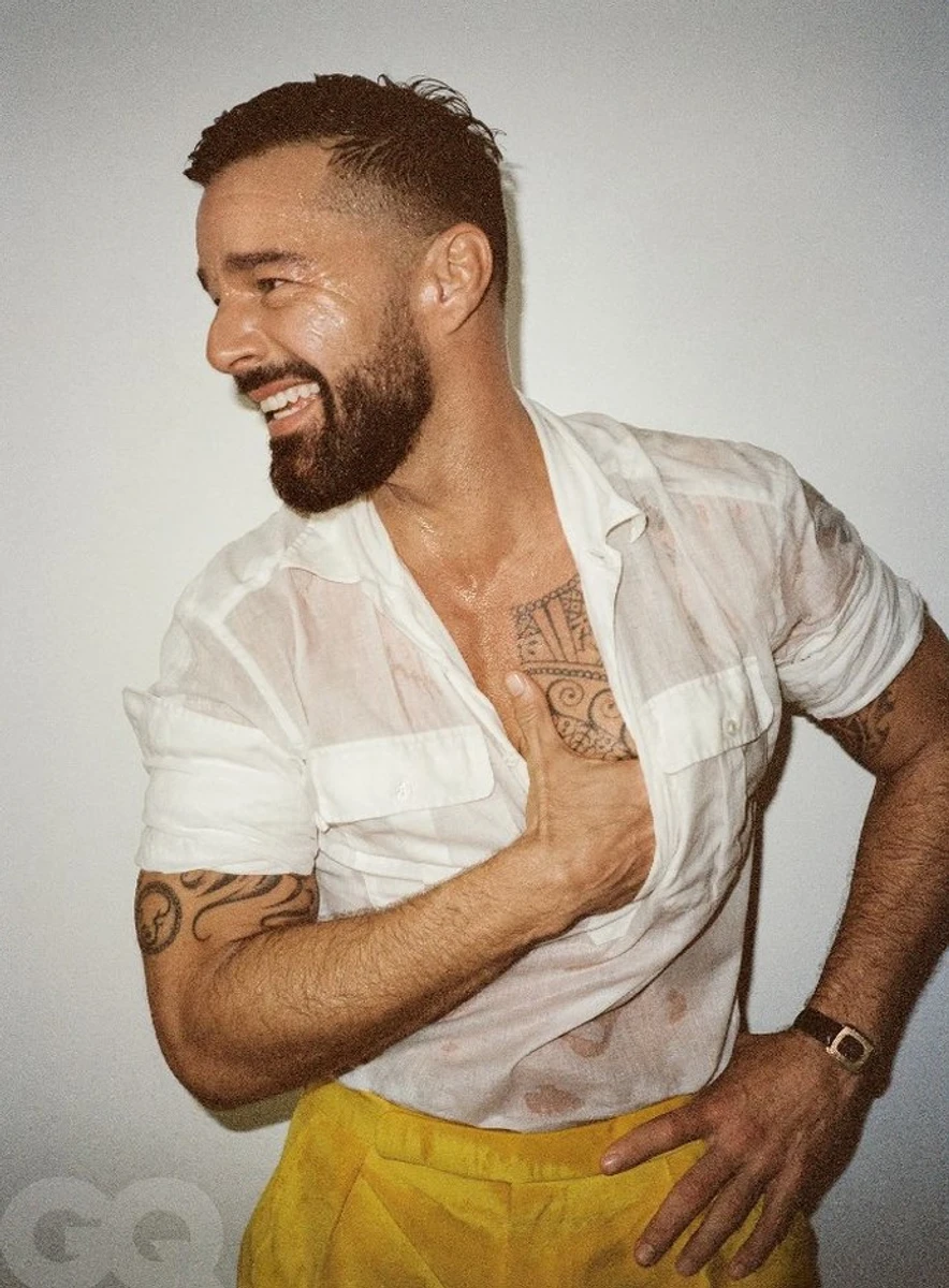 Про нетрадиційну орієнтацію Рікі вже давно знали його рідні, але перед публікою він наважився розкритися лише у віці 38 років