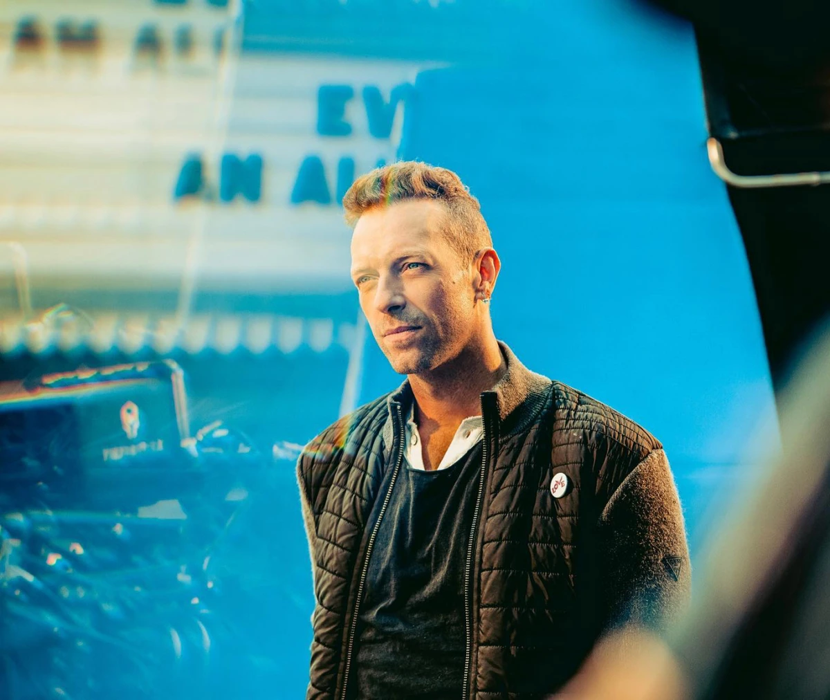 Кріс заручився з коханою після 6 років стосунків