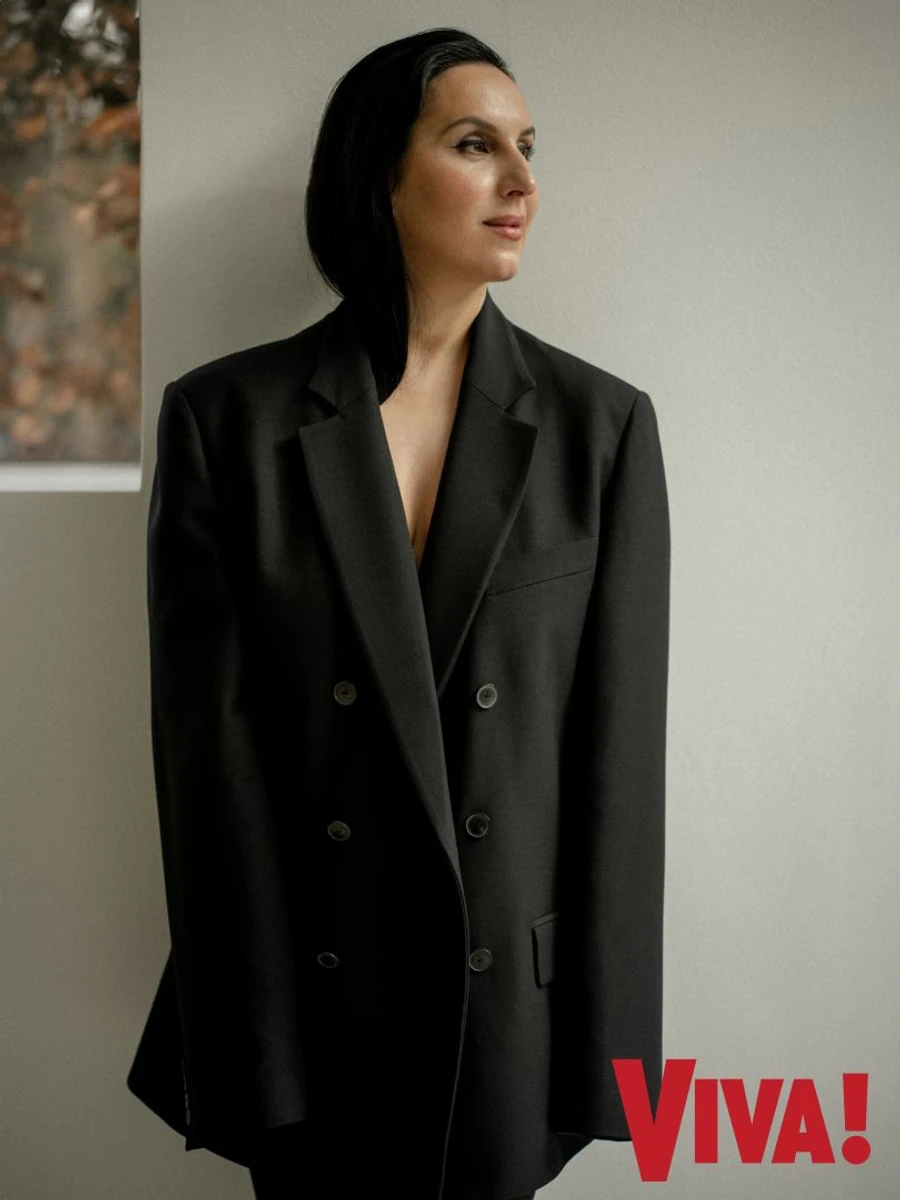 Співачка Джамала у піджаку