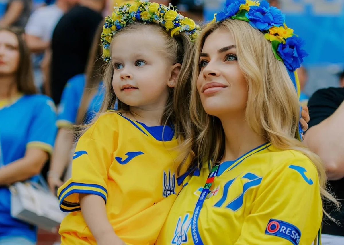 Влада Зінченко з старшою донькою