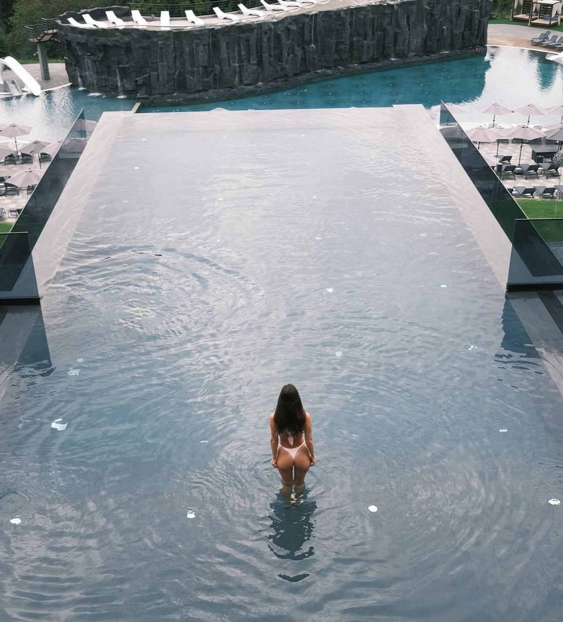 Парфільєва - фото ззаду