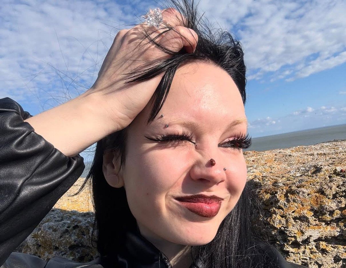 Співачка Кажанна