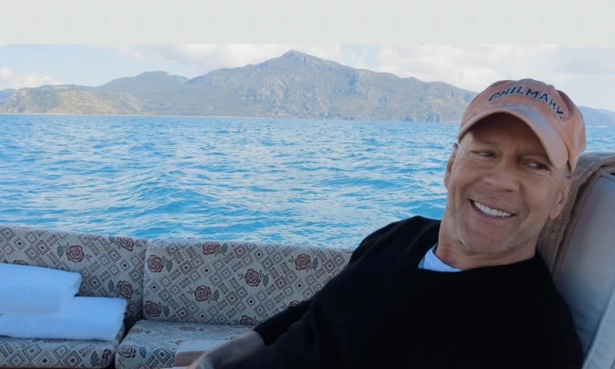 Дружина Брюса Вілліса ніжним фото привітала його з 71-річчям