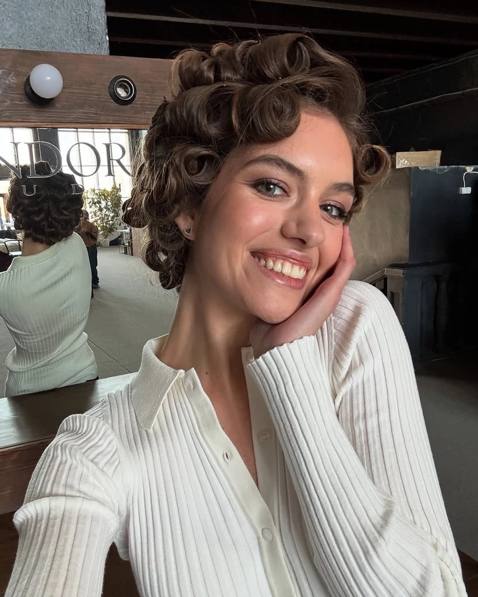 Колишня Дмитра Комарова показала усміхнене селфі