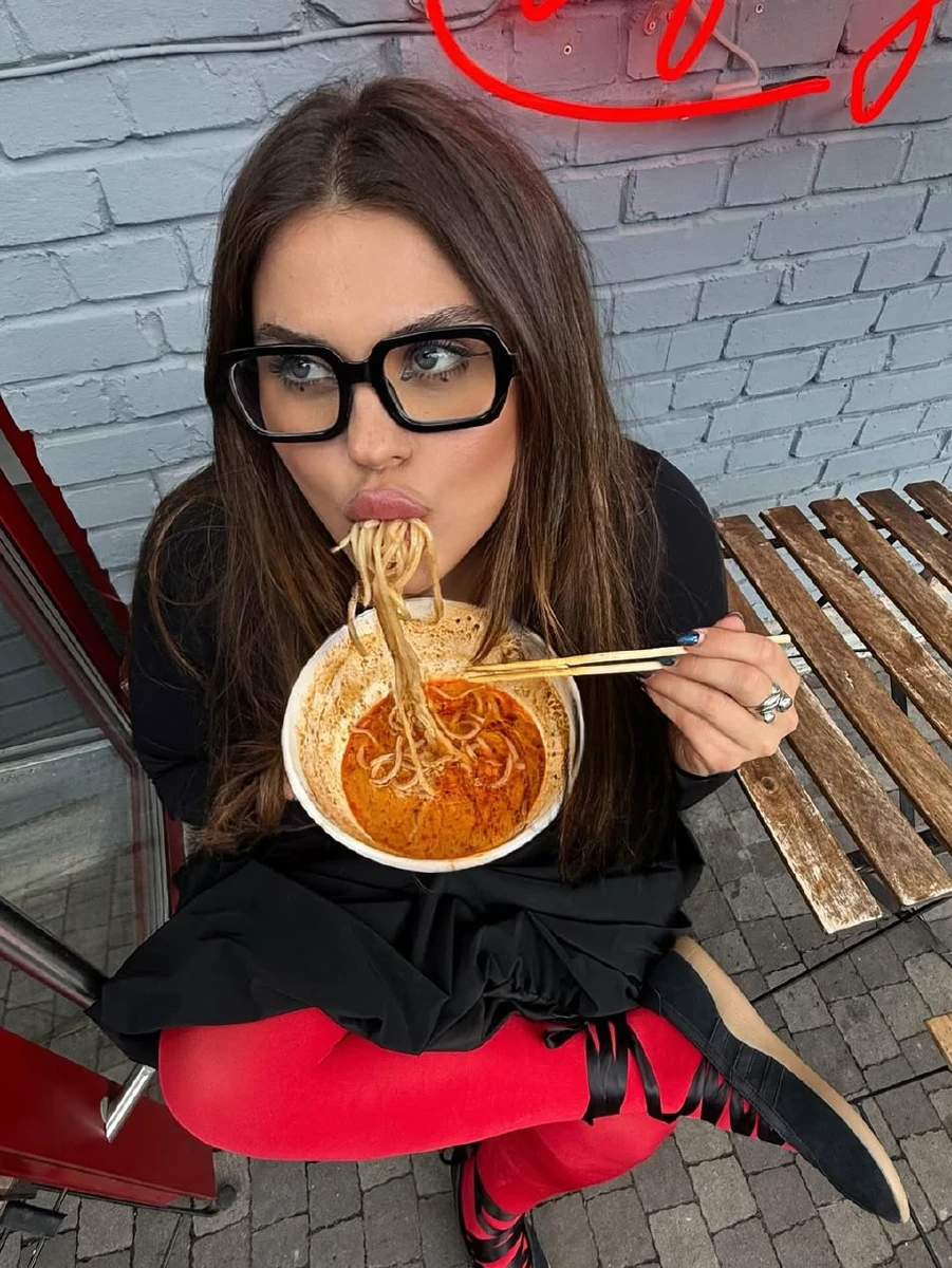 Заріцька влаштувала тематичний фотосет