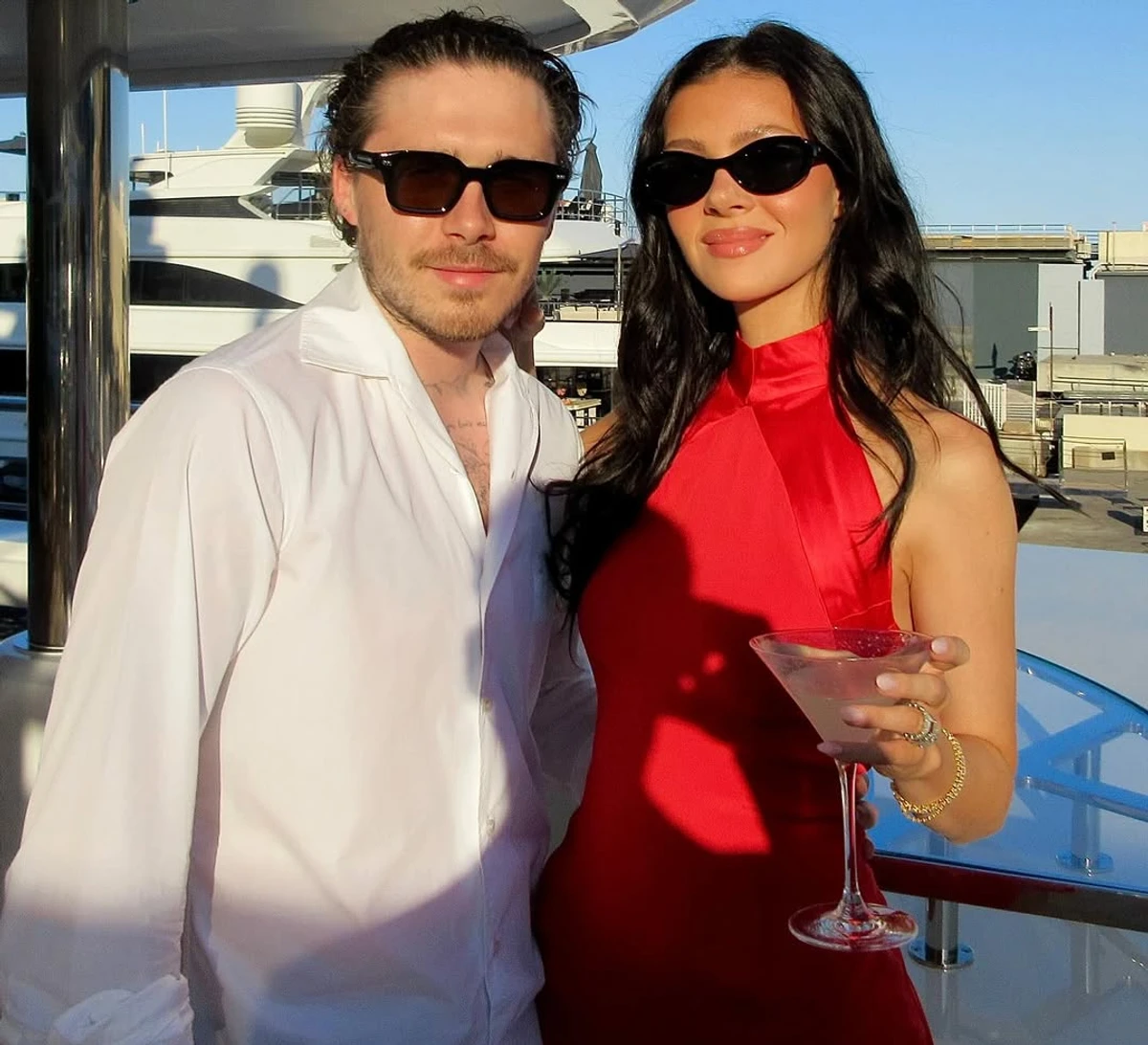 Подружжя насолоджується відпочинком у Сен-Тропе і, схоже, не переймається, що про них пишуть ЗМІ