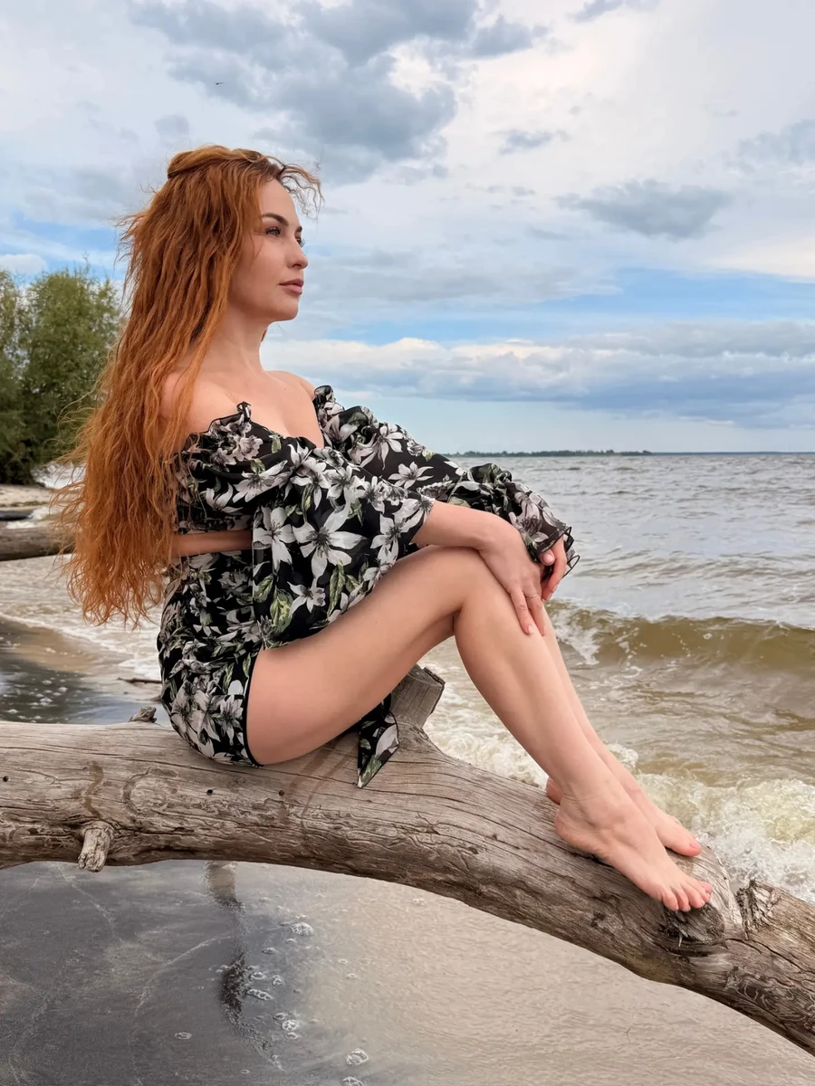 Вікторія Булітко похвалилася стрункою фігурою на нових фото