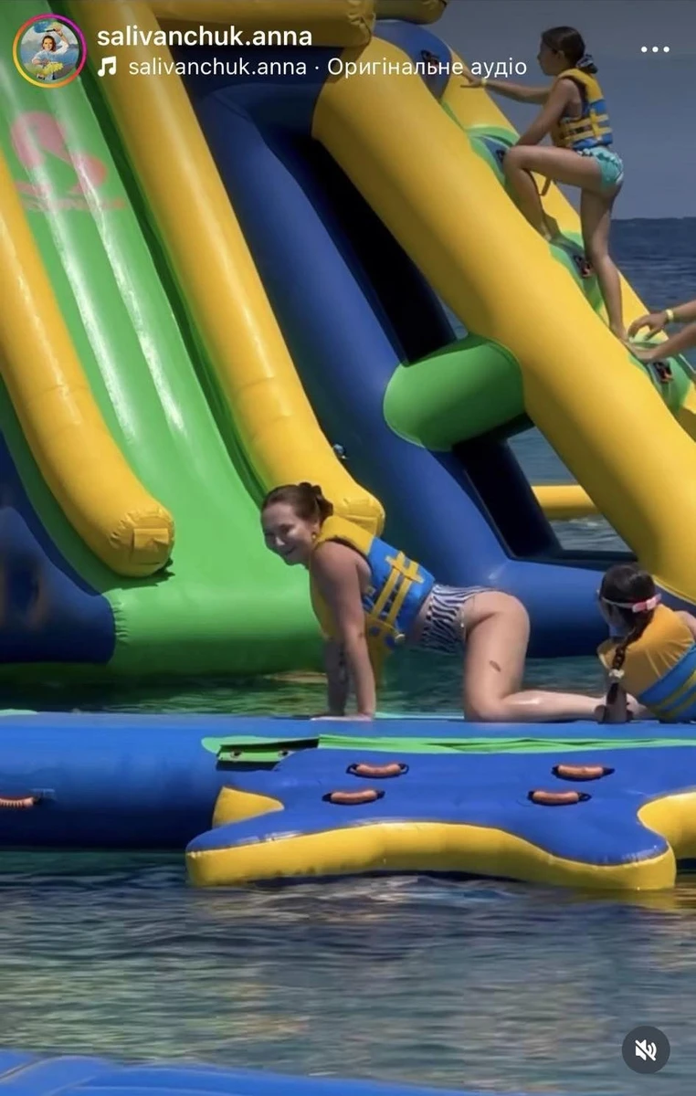 Анна Саліванчук показалася в купальнику