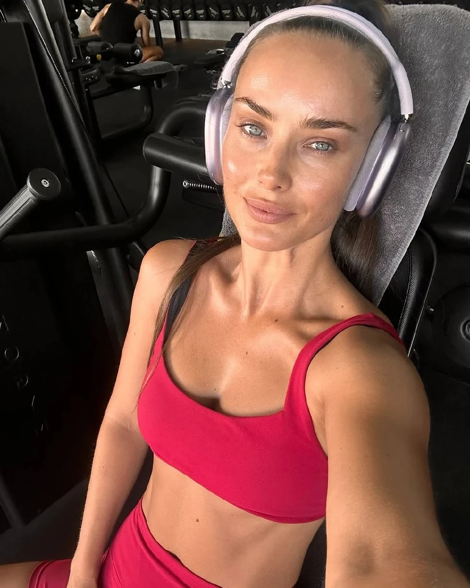 Актриса Ксенія Мішина тренування