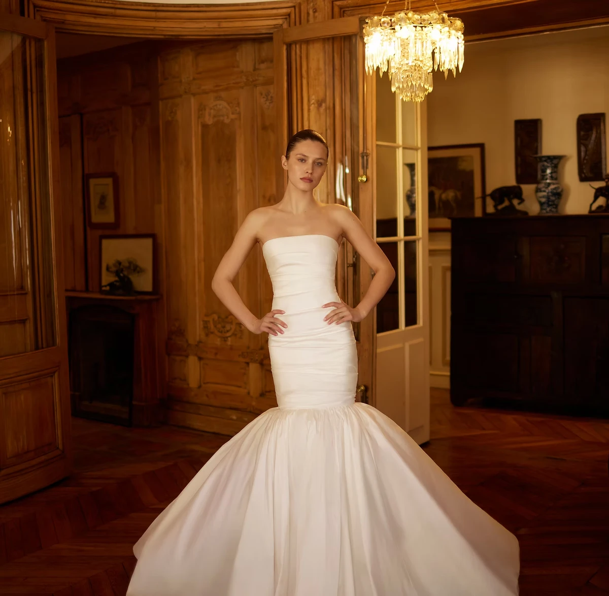 Весільна сукня 2025