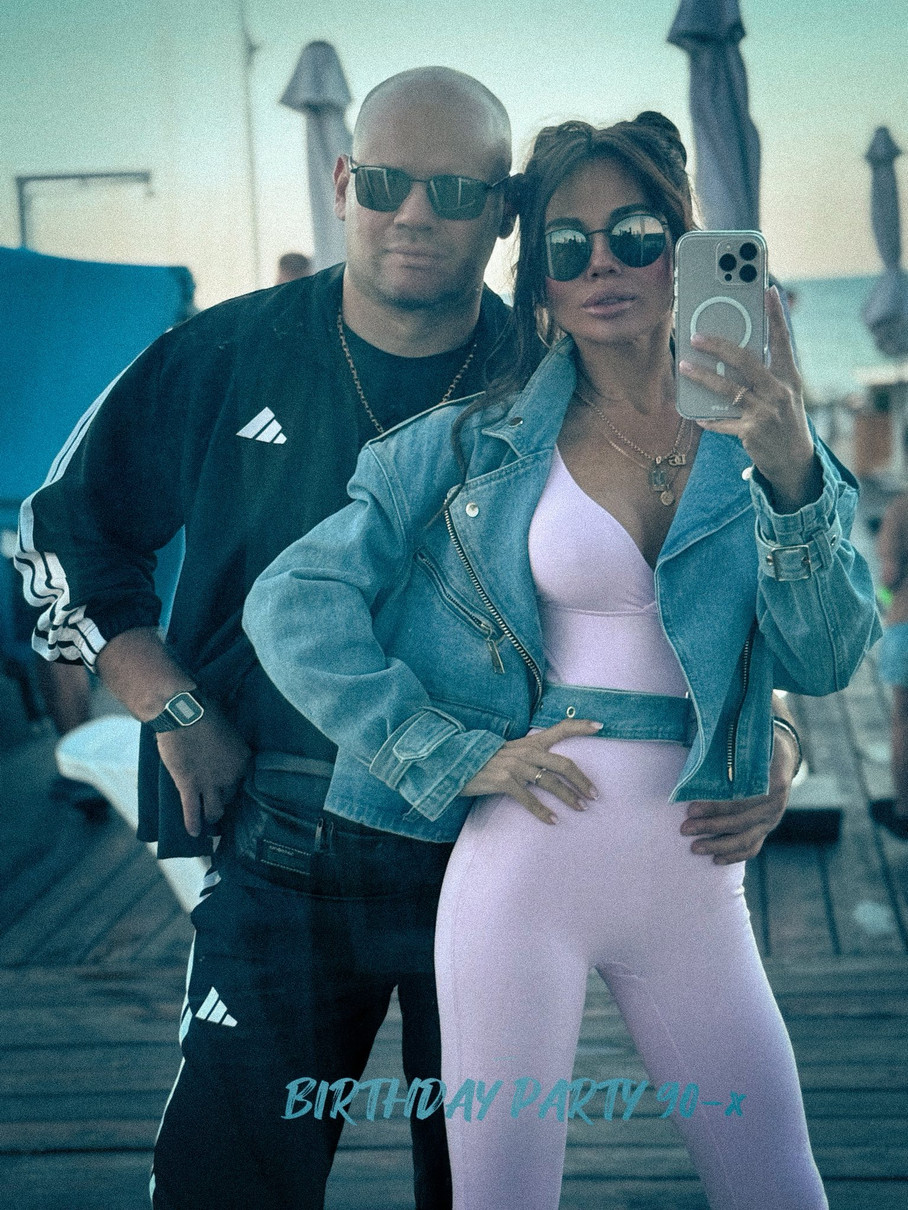 The expirer of the Prosecutor General Verbitsky with his girlfriend had fun at a bandit -style party