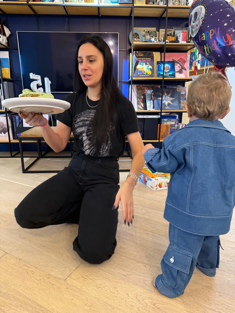 Джамала показала милу вечірку на 1,5-річчя сина