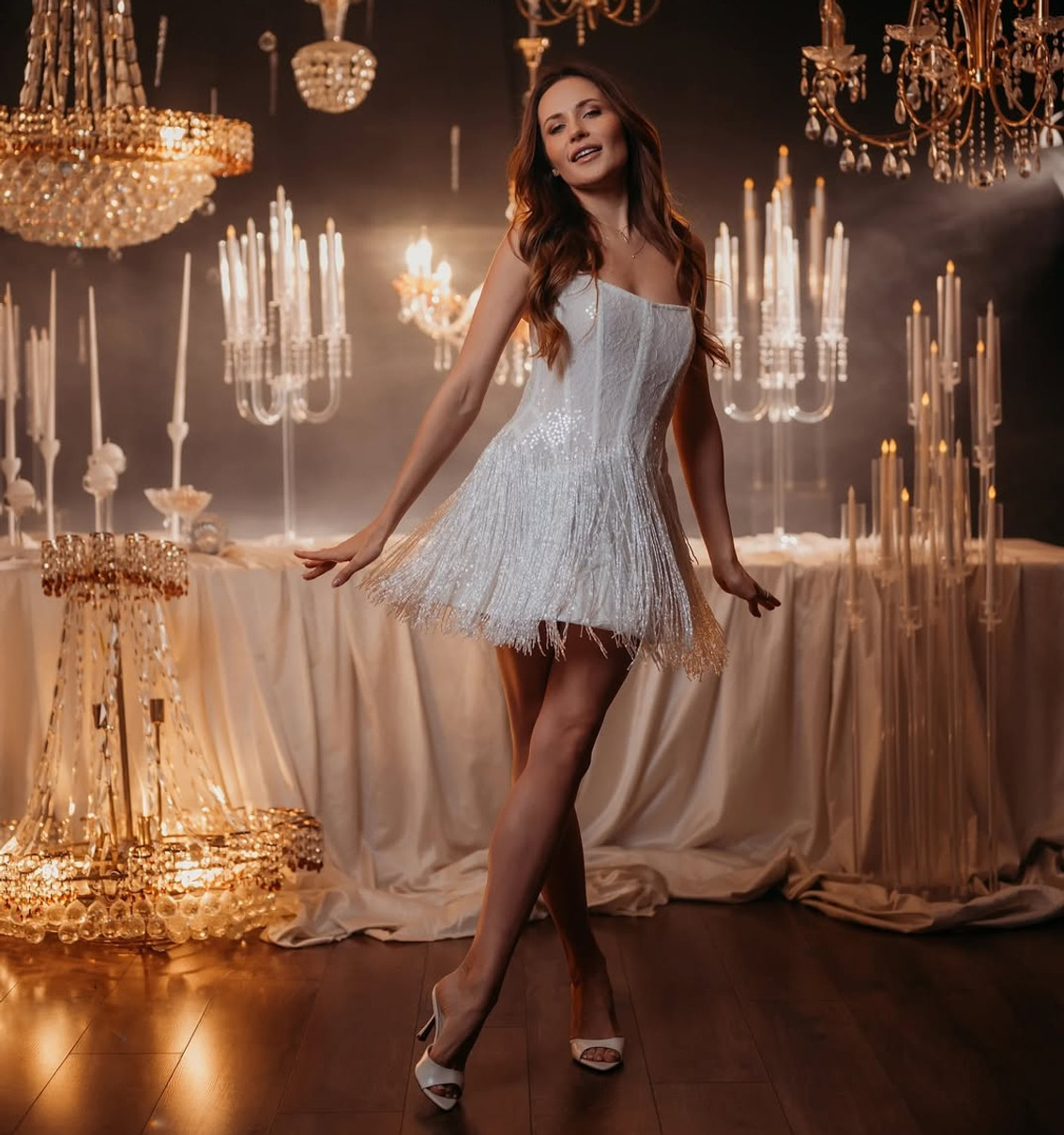 Наталка Денисенко у міні посвітила стрункими ногами для фото