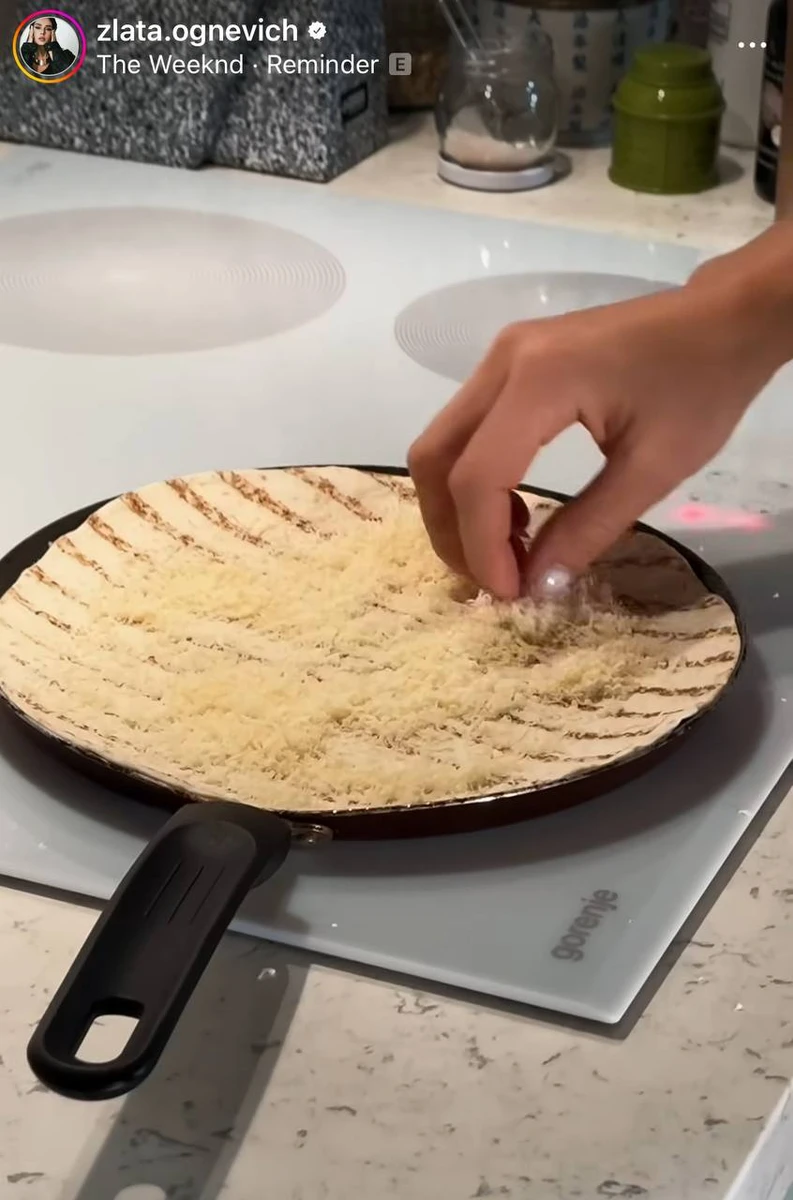 Додаємо улюблений тертий сир