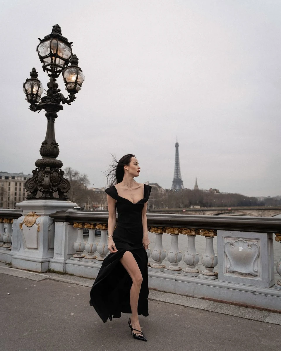 Парфільєва в чорній сукні померзла у Парижі