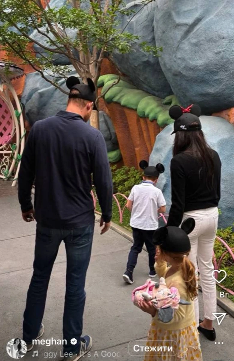 Принц Гаррі з дружиною і дітьми у Діснейленді