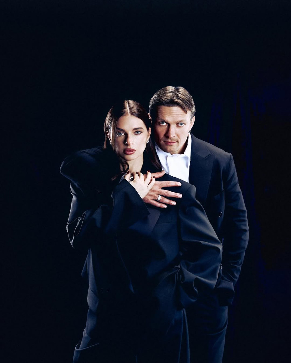 Олександр Усик з дружиною показали нові фото