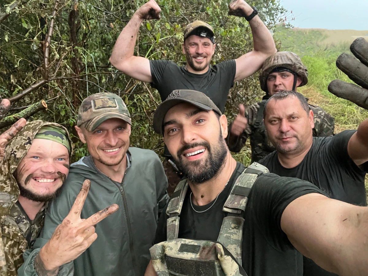 Віталій та його побратими