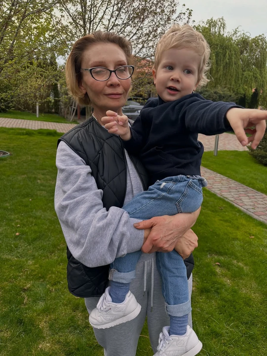 Катерина Осадча показала маму з онуком на руках