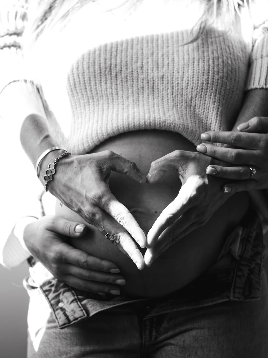 Пара, до речі, поки що не одружена 