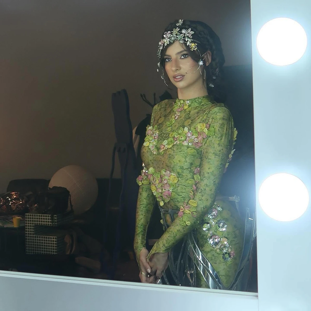 Пономаренко у національному костюмі