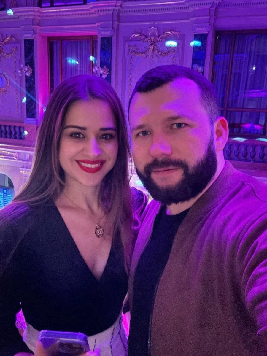 Славія зі своїм обранцем-бізнесменом