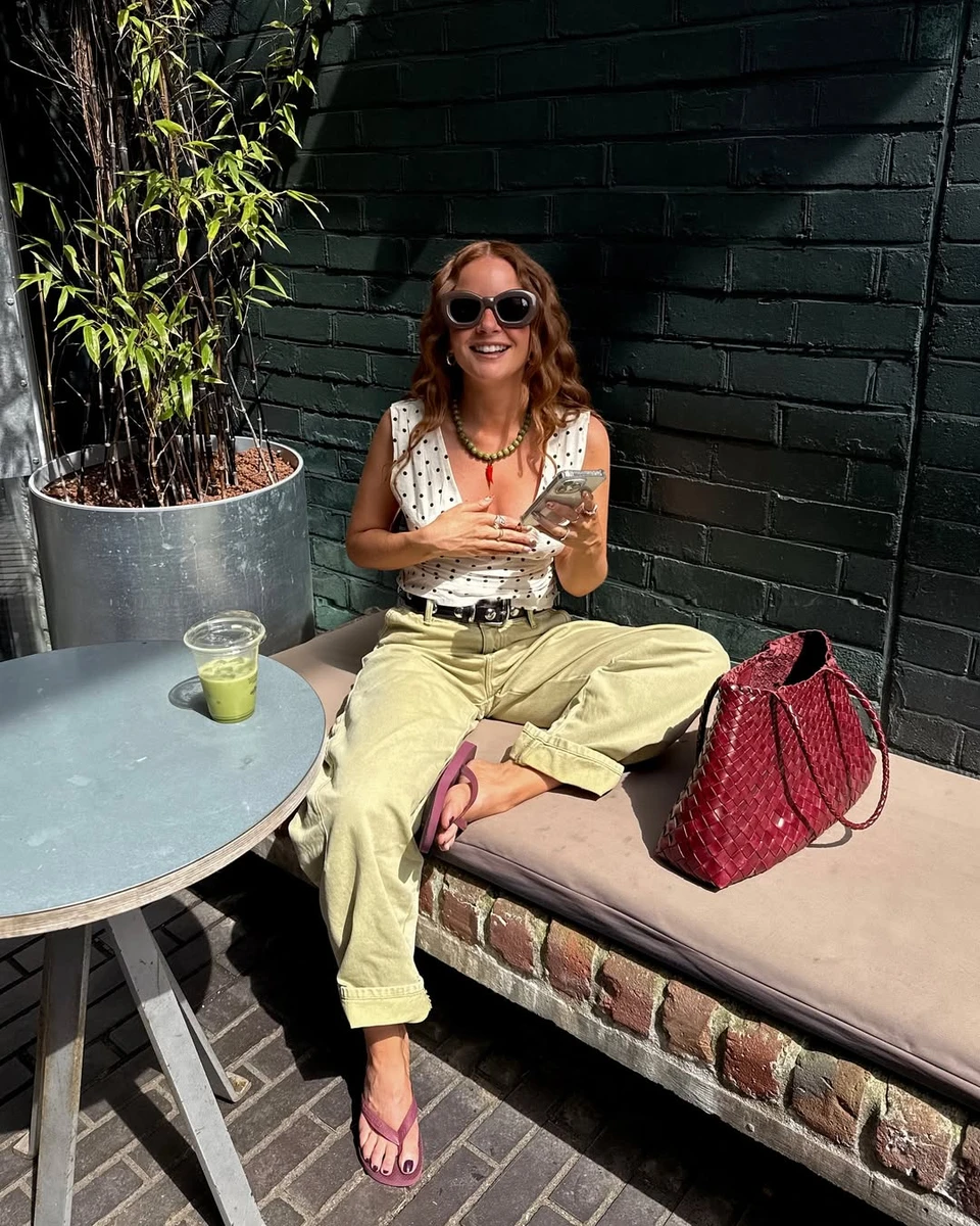 Літній образ з топом у горошок