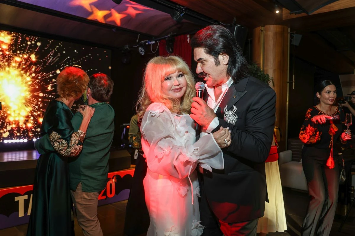 Одну з пісень Зібров присвятив коханій дружині 