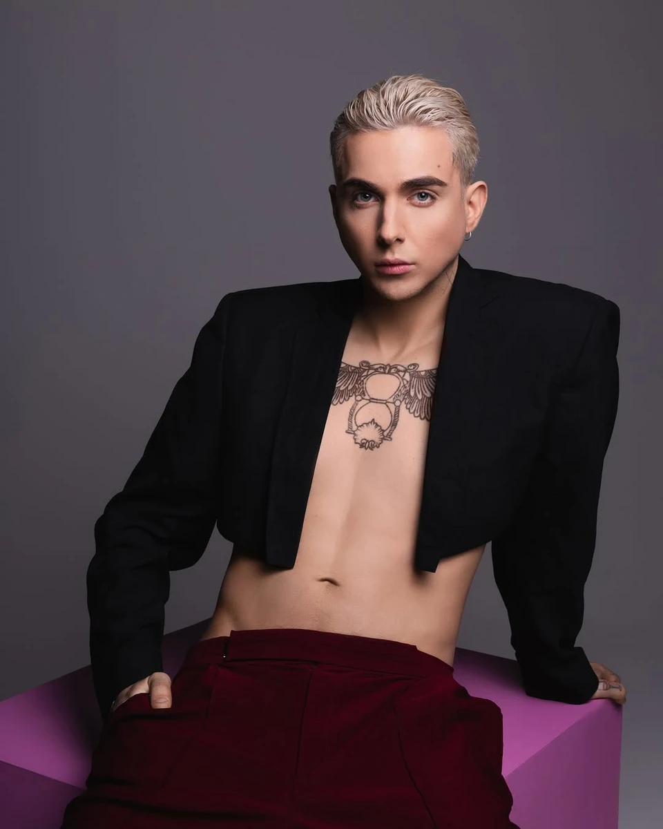 Співак Меловін