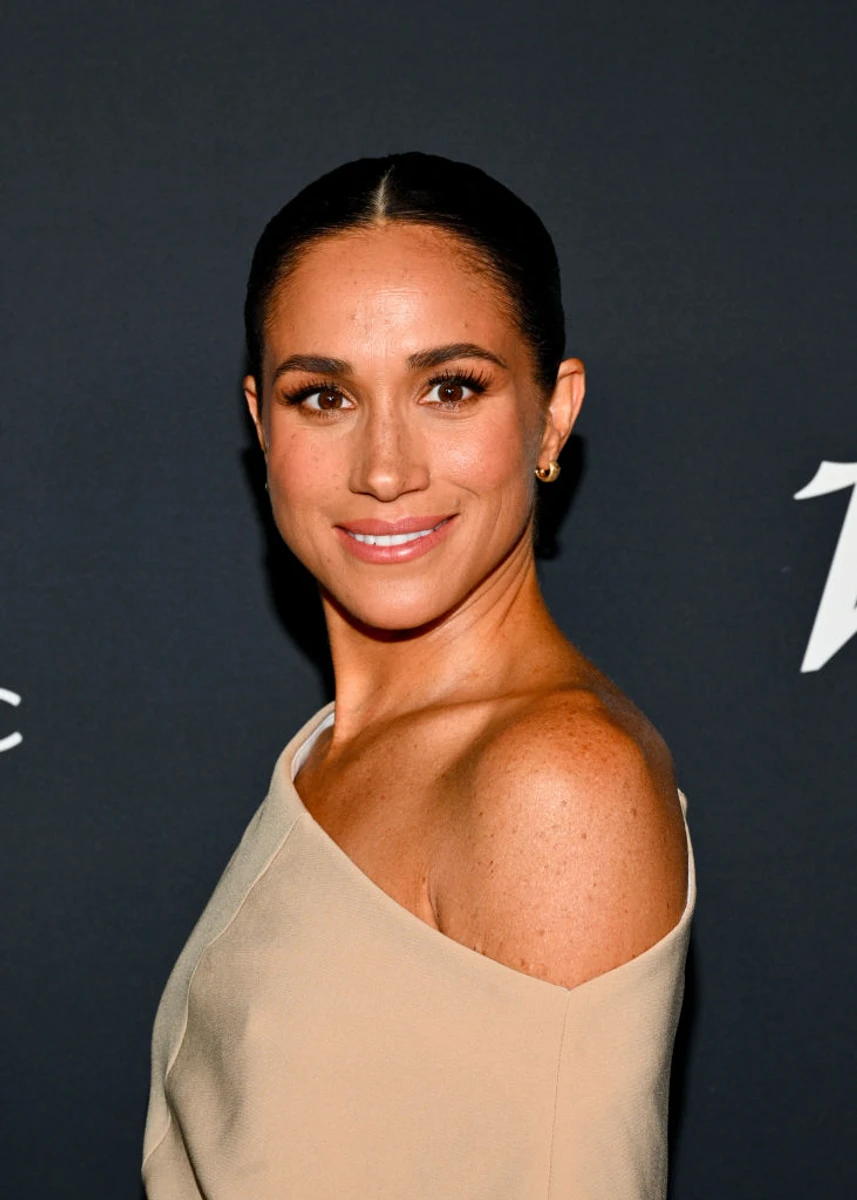 Останнім часом Меган постійно на людях і потрапляє на перші шпальти ЗМІ