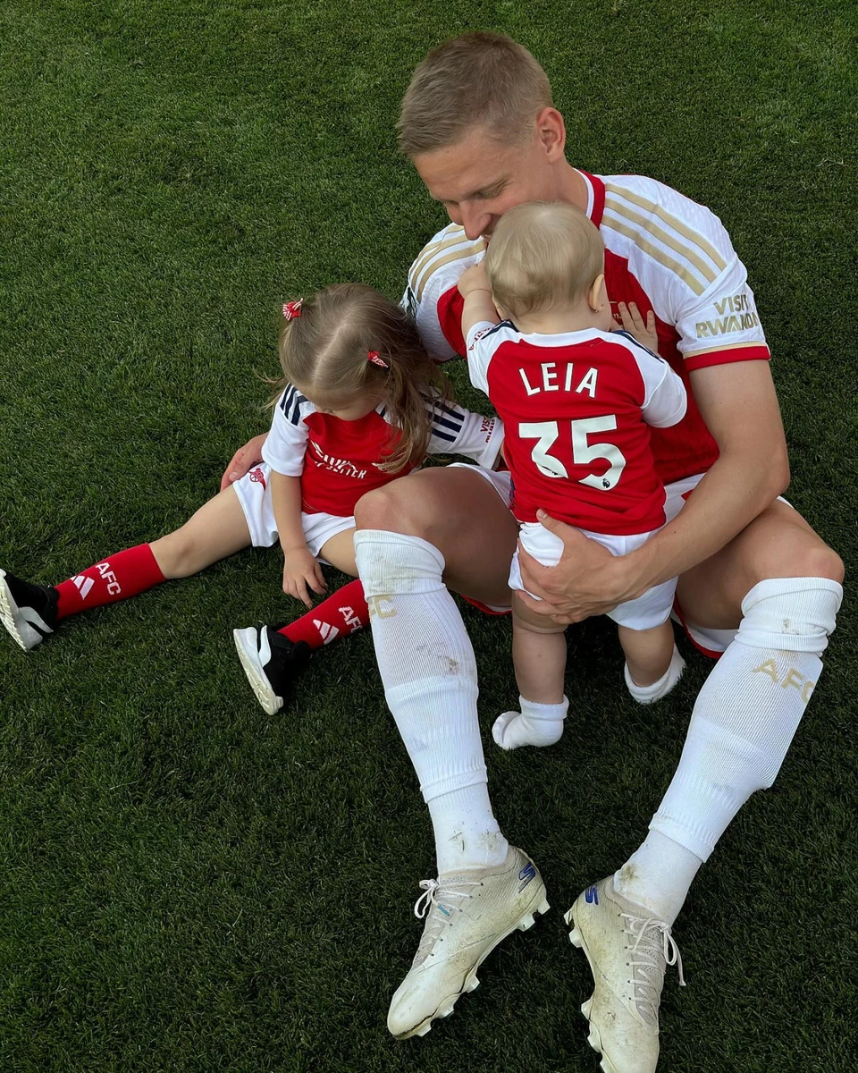 Найвідданіші фанатки Олександра Зінченка