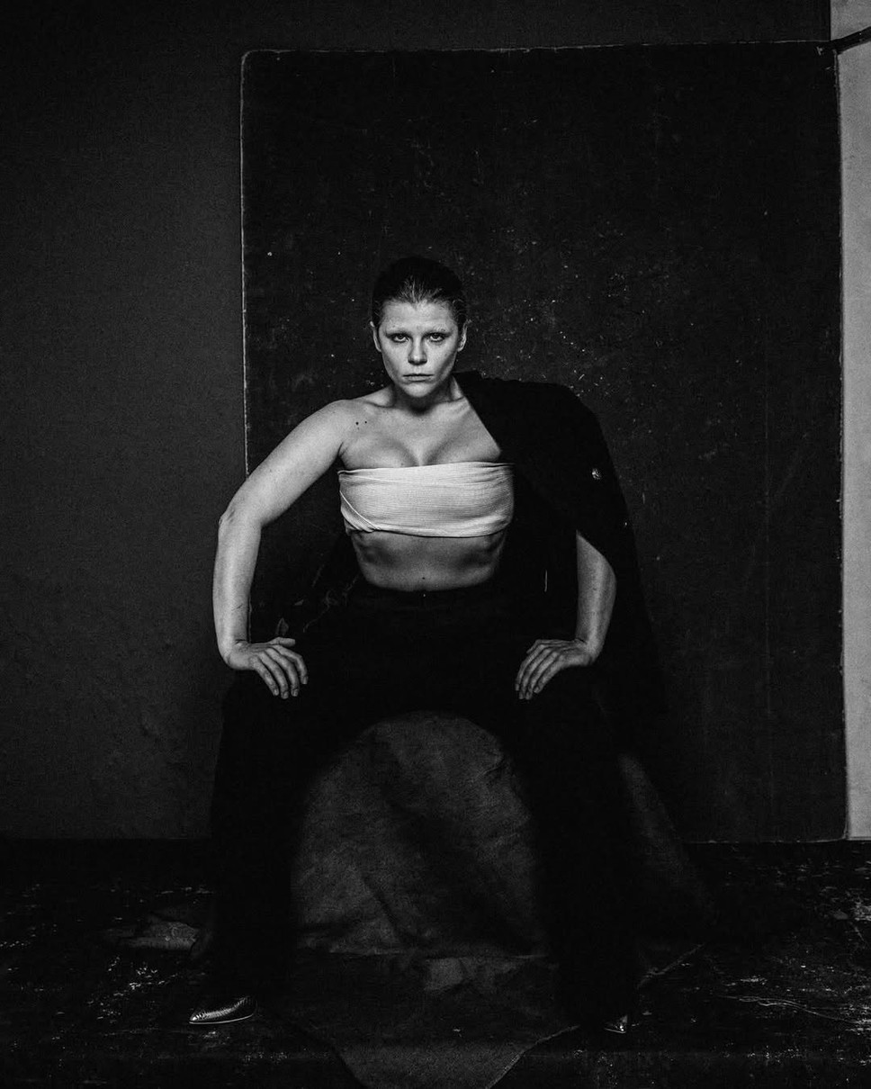 Анастасія Пустовіт для фотосесії