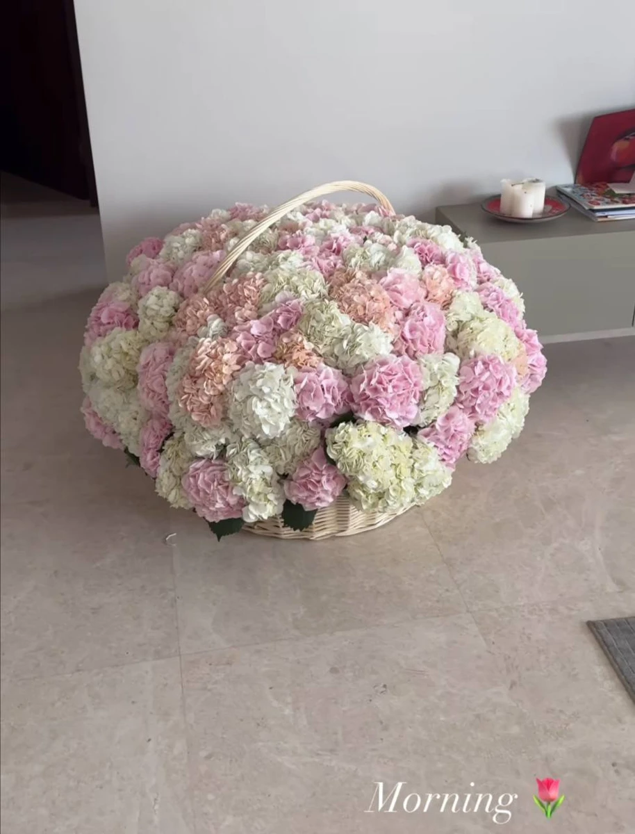 Вже зранку Дімопулос отримала красиве привітання